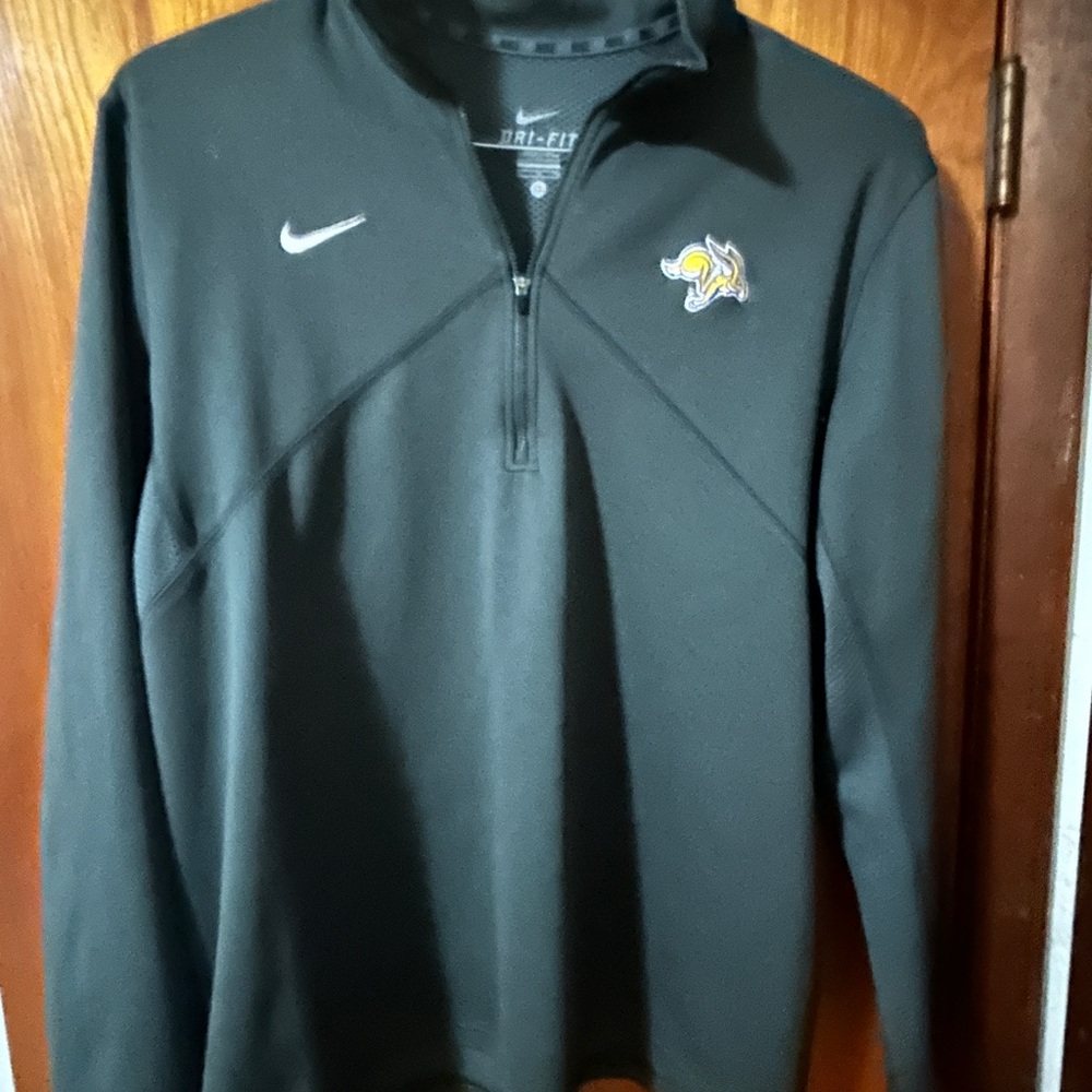Nike Dri-Fit Quarter-Zip Pullover with JackRabbits Team Patch XL